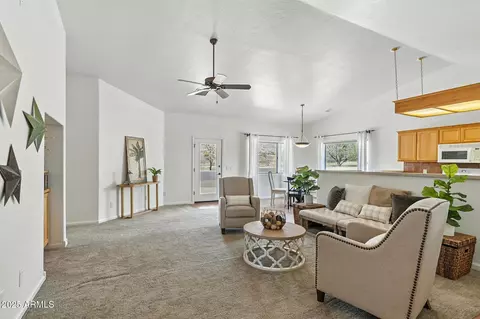 3471 E Two Sisters Rd, Hereford, AZ 85615