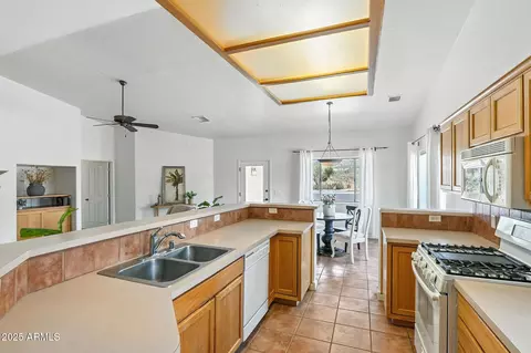 Kitchen - 3471 E Two Sisters Rd, Hereford, AZ 85615 photo 5 of 9