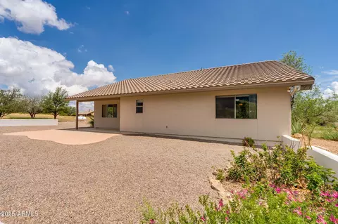 Exterior - 3471 E Two Sisters Rd, Hereford, AZ 85615 photo 4 of 10