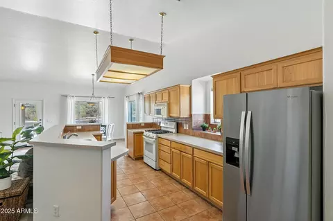 Kitchen - 3471 E Two Sisters Rd, Hereford, AZ 85615 photo 4 of 9