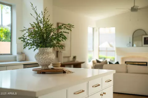 Kitchen - 4508 E Paso Trl, Phoenix, AZ 85050 photo 6 of 6