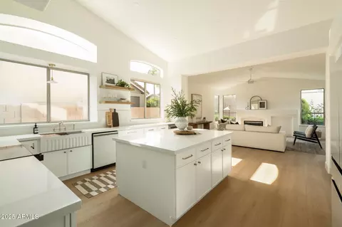 Kitchen - 4508 E Paso Trl, Phoenix, AZ 85050 photo 1 of 6
