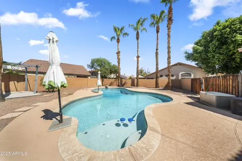 Exterior - 10 N Cobblestone St, Gilbert, AZ 85234 photo 6 of 6