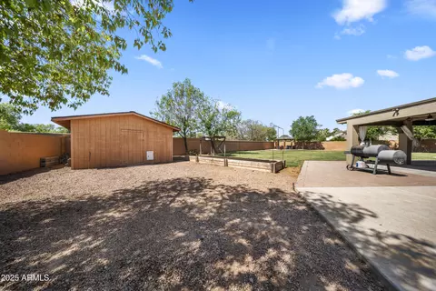 Exterior - 10 N Cobblestone St, Gilbert, AZ 85234 photo 2 of 6