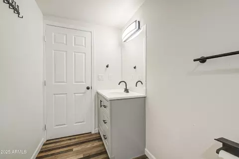 Bath - 8035 E 4th Ave, Mesa, AZ 85208 photo 2 of 4