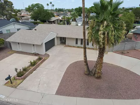 12426 N Columbine Dr, Phoenix, AZ 85029