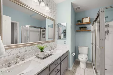 Bath - 4436 E Tremaine Ave, Gilbert, AZ 85234 photo 3 of 4