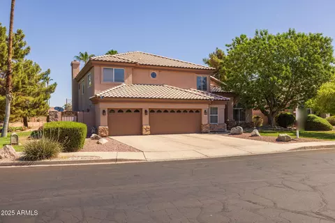 Exterior - 4436 E Tremaine Ave, Gilbert, AZ 85234 photo 3 of 9
