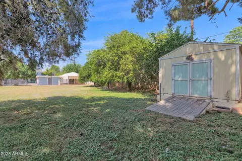 Exterior - 3217 E Flower St, Phoenix, AZ 85018 photo 14 of 17