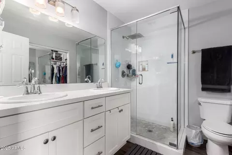 Bath - 2706 E Corrine Dr, Phoenix, AZ 85032 photo 1 of 2