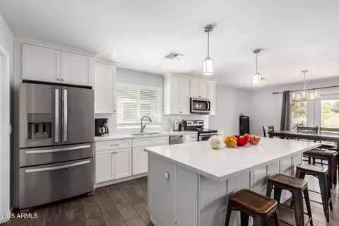 2706 E Corrine Dr, Phoenix, AZ 85032