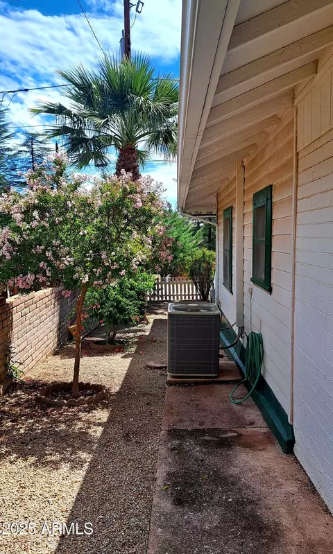 Exterior - 301 Mill Rd, Bisbee, AZ 85603 photo 6 of 9