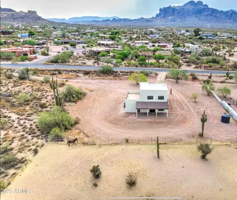 4294 N Wolverine Pass Rd, Apache Junction, AZ 85119 photo 2