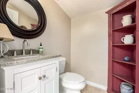 Bath - 1626 W State Ave, Phoenix, AZ 85021 photo 3 of 3