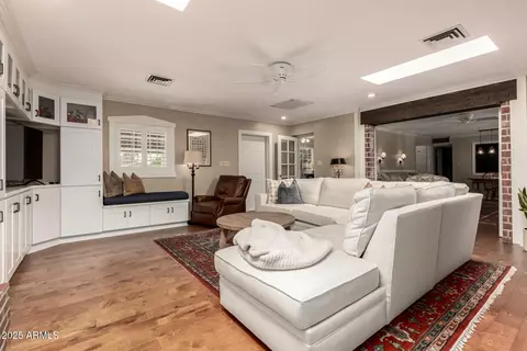 Living - 1626 W State Ave, Phoenix, AZ 85021 photo 3 of 3