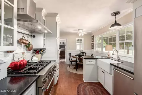 Kitchen - 1626 W State Ave, Phoenix, AZ 85021 photo 1 of 4