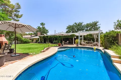 Exterior - 1626 W State Ave, Phoenix, AZ 85021 photo 7 of 14