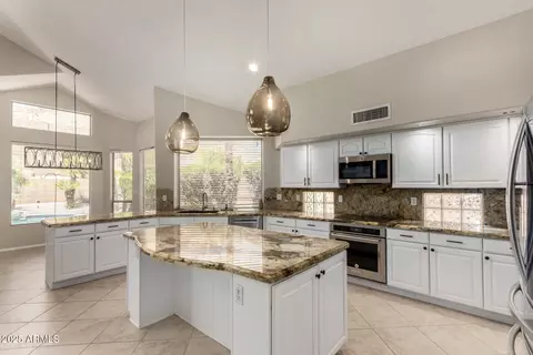 408 E Silverwood Dr, Phoenix, AZ 85048 photo 6