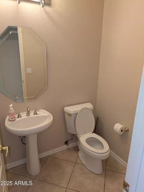Bath - 1548 Estrid Ave, Phoenix, AZ 85022 photo 11 of 11