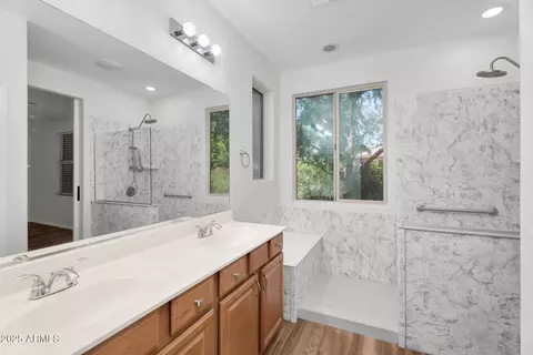 Bath - 874 E Doral Ct, Gilbert, AZ 85297 photo 1 of 6