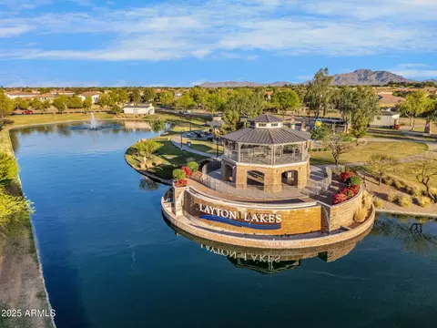 View/Area - 874 E Doral Ct, Gilbert, AZ 85297 photo 1 of 10