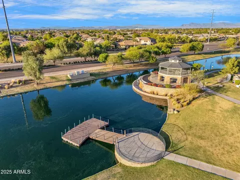 View/Area - 874 E Doral Ct, Gilbert, AZ 85297 photo 7 of 10