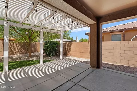 Exterior - 874 E Doral Ct, Gilbert, AZ 85297 photo 3 of 8