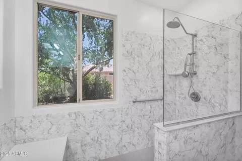 Bath - 874 E Doral Ct, Gilbert, AZ 85297 photo 3 of 6