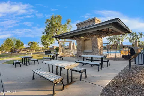 View/Area - 874 E Doral Ct, Gilbert, AZ 85297 photo 4 of 10