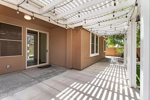 Exterior - 874 E Doral Ct, Gilbert, AZ 85297 photo 2 of 8