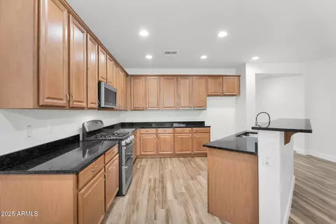 Kitchen - 874 E Doral Ct, Gilbert, AZ 85297 photo 2 of 3