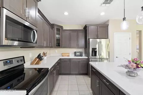 2811 E Dunbar Dr, Phoenix, AZ 85042 photo 13
