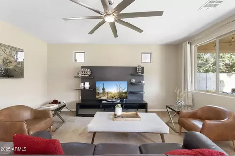 2811 E Dunbar Dr, Phoenix, AZ 85042 photo 7