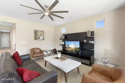 2811 E Dunbar Dr, Phoenix, AZ 85042 photo 5