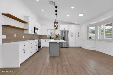 Kitchen - 3122 E Leonora St, Mesa, AZ 85213 photo 3 of 4