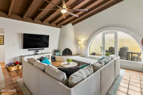 710 E Tuckey Ln, Phoenix, AZ 85014 photo 9