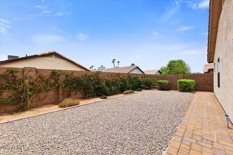 Exterior - 3025 E Kerry Ln, Phoenix, AZ 85050 photo 2 of 2