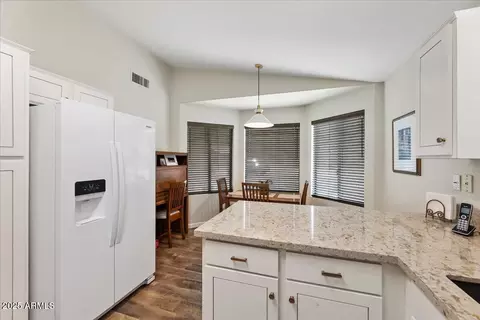 Kitchen - 3025 E Kerry Ln, Phoenix, AZ 85050 photo 3 of 3