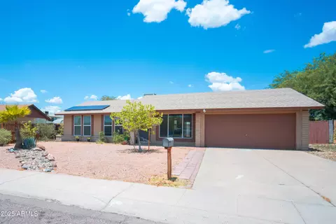 1480 W Montoya Ln, Phoenix, AZ 85027