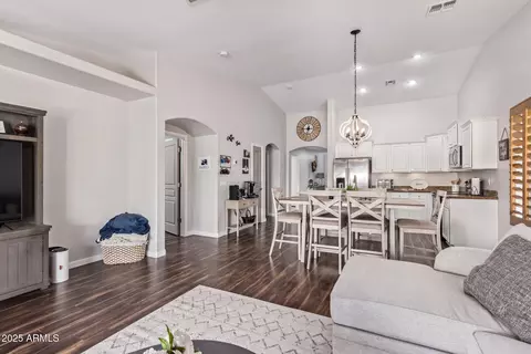 3958 E Maplewood St, Gilbert, AZ 85297 photo 9