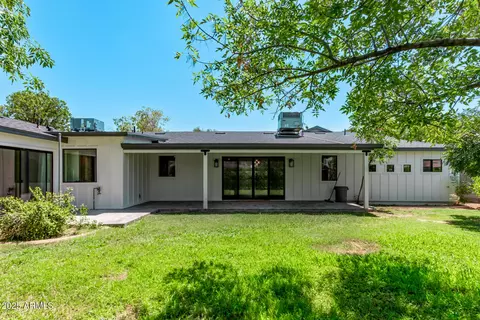 Exterior - 1540 W Lawrence Ln, Phoenix, AZ 85021 photo 5 of 8