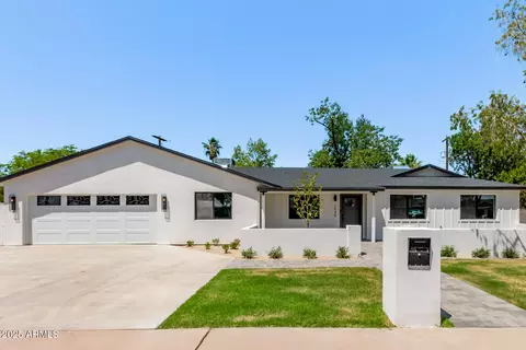 Exterior - 1540 W Lawrence Ln, Phoenix, AZ 85021 photo 2 of 8