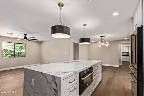 Kitchen - 1540 W Lawrence Ln, Phoenix, AZ 85021 photo 3 of 3