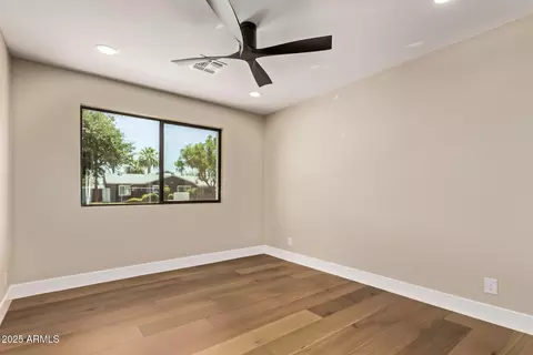 Bedroom - 1540 W Lawrence Ln, Phoenix, AZ 85021 photo 1 of 4