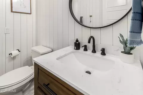 Bath - 3636 E Appaloosa Rd, Gilbert, AZ 85296 photo 1 of 5