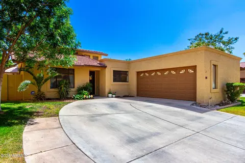 Exterior - 261 E Tremaine Ave, Gilbert, AZ 85234 photo 2 of 9
