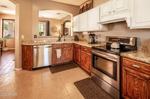 Kitchen - 3635 E Janelle Way, Gilbert, AZ 85298 photo 2 of 3