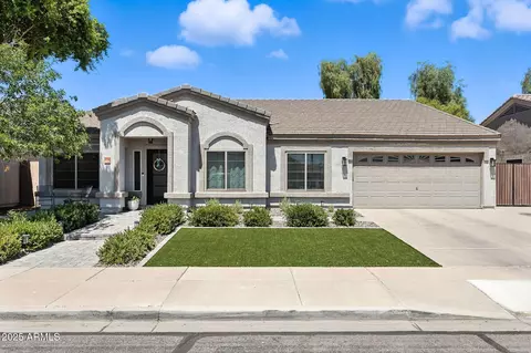 Exterior - 10412 E Dolphin Ave, Mesa, AZ 85208 photo 2 of 17