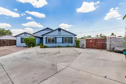 Exterior - 1391 E 25th Ave, Apache Junction, AZ 85119 photo 5 of 8