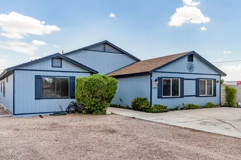 Exterior - 1391 E 25th Ave, Apache Junction, AZ 85119 photo 3 of 8